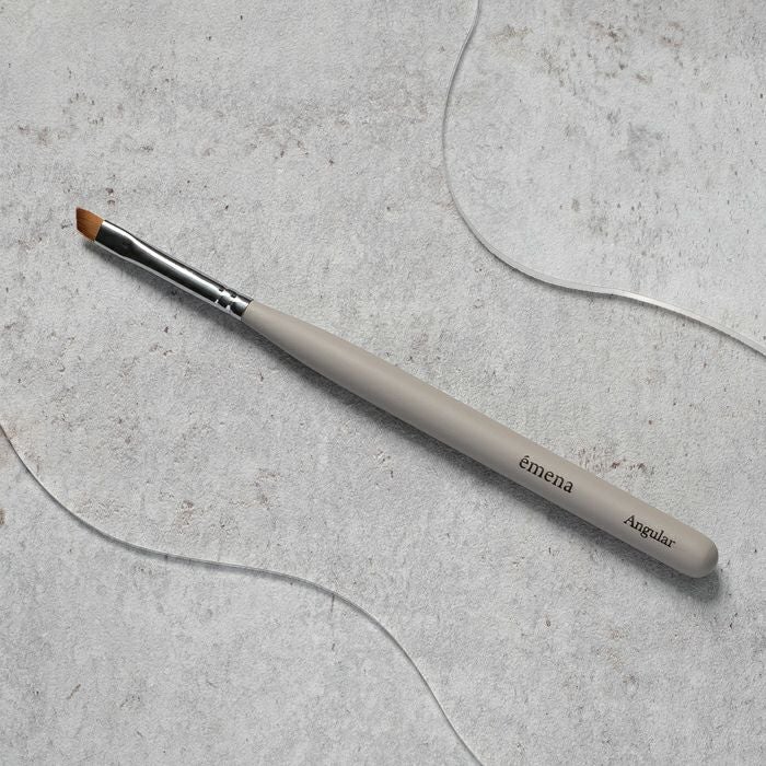 エメナ ジェルブラシ　Angular
